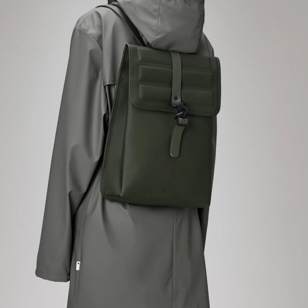 Rains Green Urban Backpack Minimalist Design Backpack / Rucksack - Picture 3 of 13